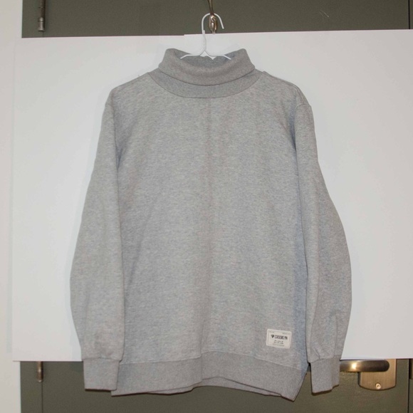 Grey turtleneck sweatshirt with lining - Picture 6 of 7